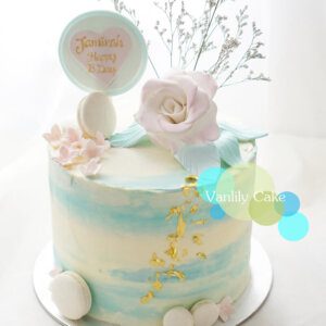 Petals Buttercream Cake - Image 5